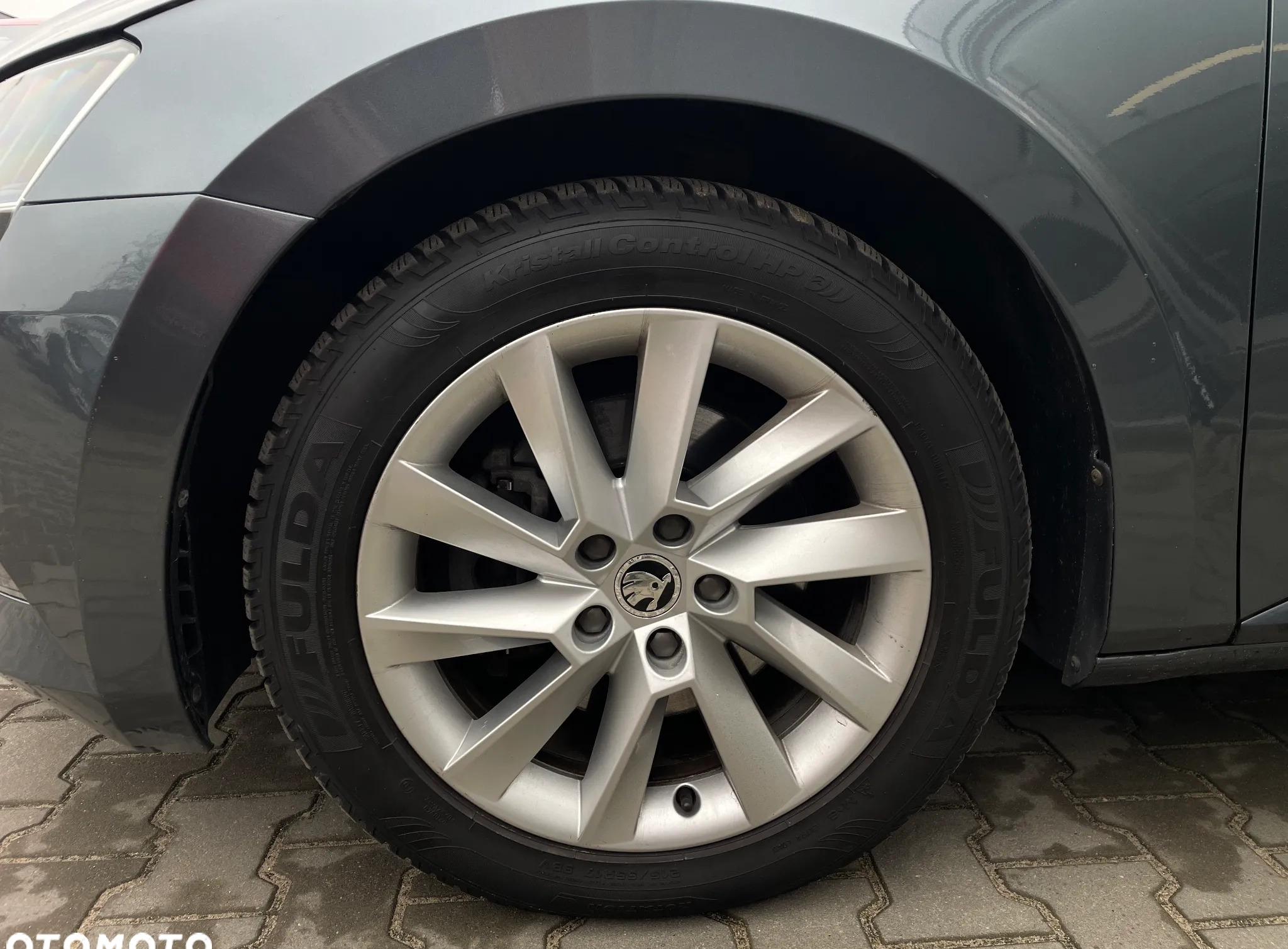 Skoda Superb cena 75900 przebieg: 185000, rok produkcji 2017 z Bydgoszcz małe 667